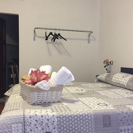 Al Castello Affittacamere Pietra Ligure Zimmer foto